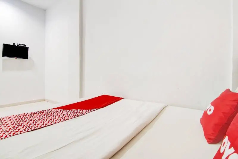 OYO 90310 H Residence