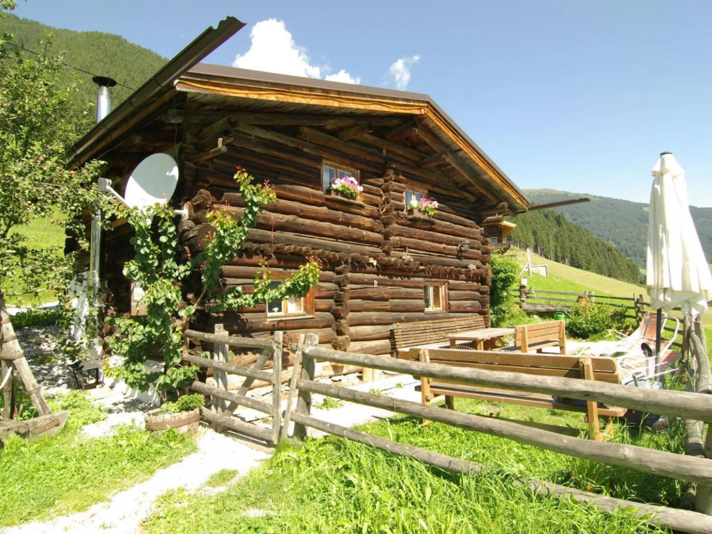 Quaint Mountain Hut in Hippach With Garden and Barbeque