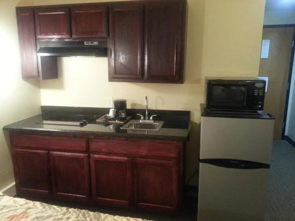 Blue Bay Inn and Suites