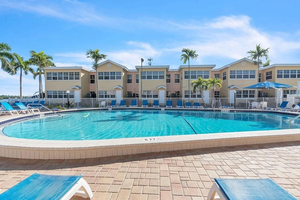 Barefoot Beach Resort A105
