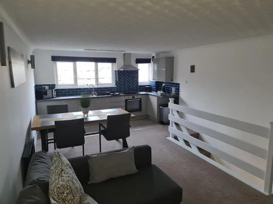 Hunny House - near Searles with lovely sea views