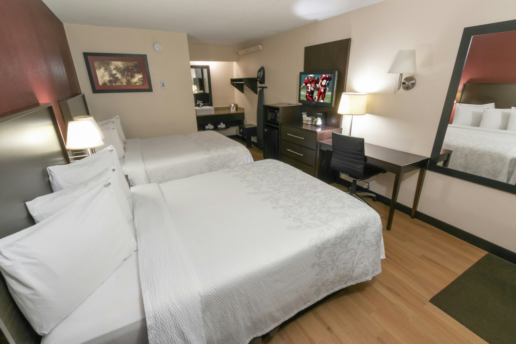 Red Roof Inn PLUS+ University at Buffalo - Amherst