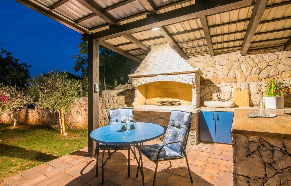 Luxurious Home In Lakmartin