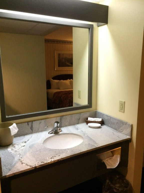 Fairbanks Inn
