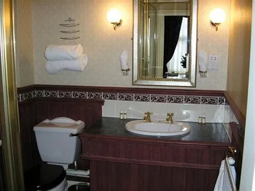 The Avenue Guest House