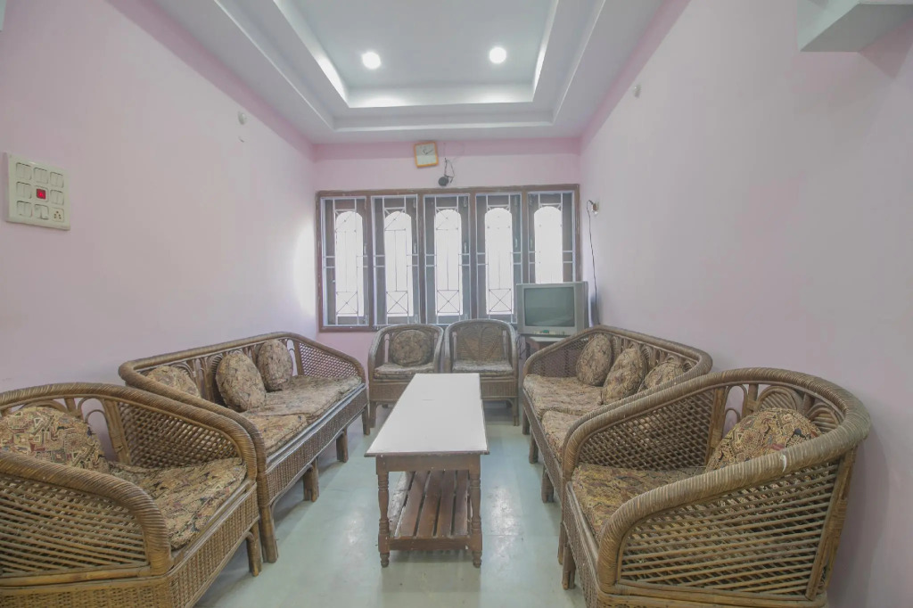 SPOT ON 64043 Satyam Guest House