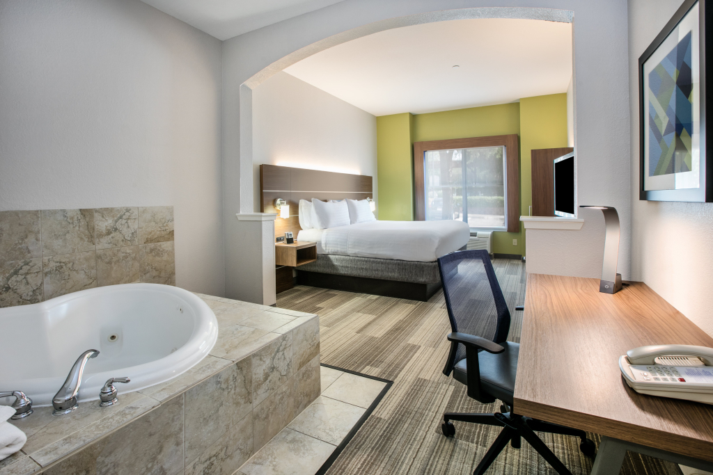 Holiday Inn Express Hotel & Suites Dallas - Grand Prairie I-20 by IHG
