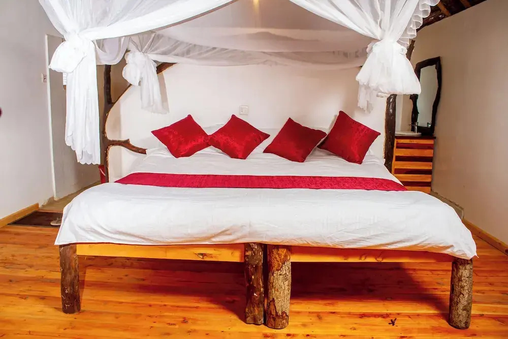 Hillstone Safari Lodge