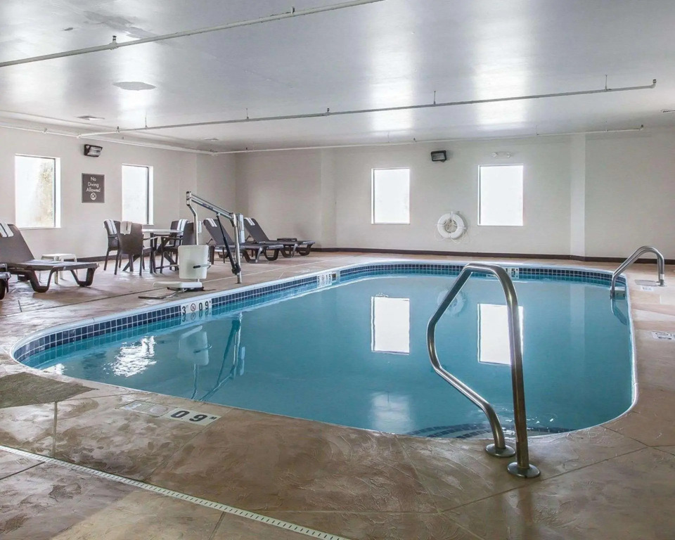 Tolani Hotel