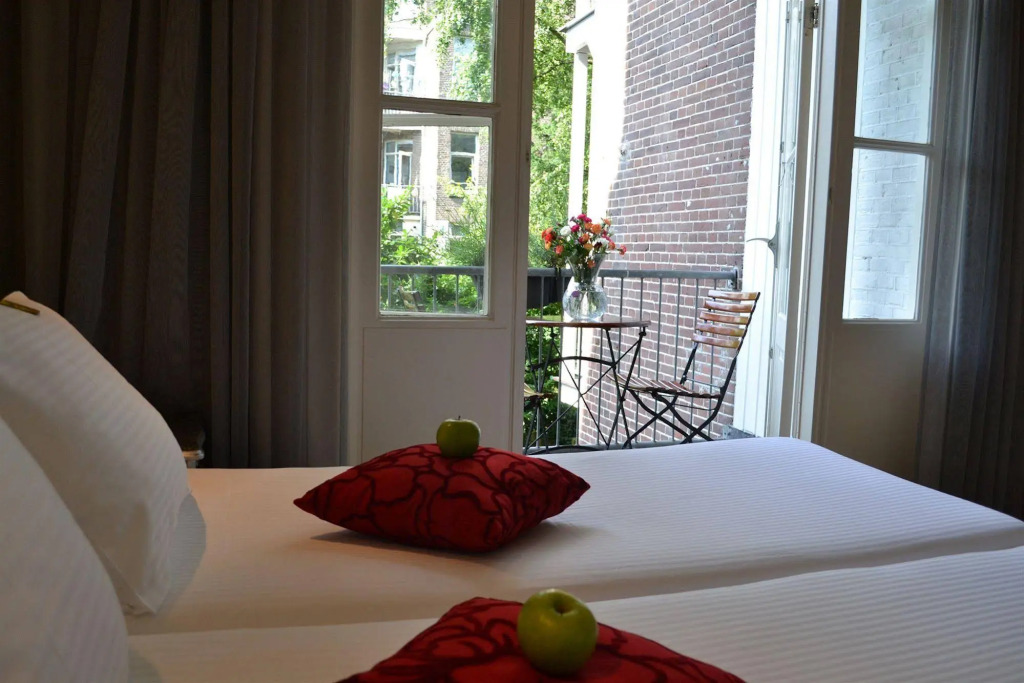Alp Hotel