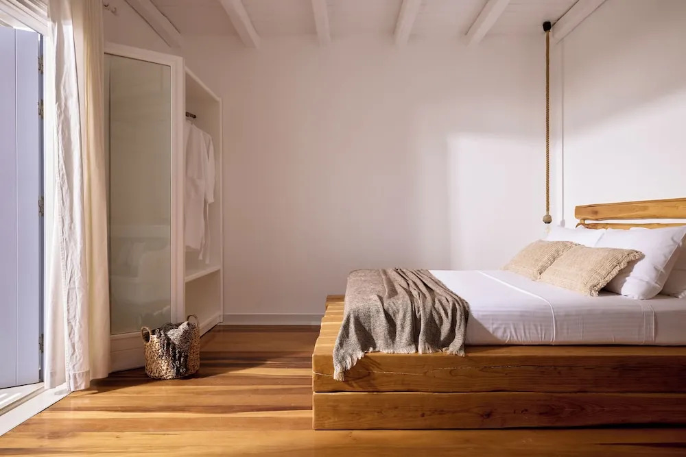 Milesian Suites