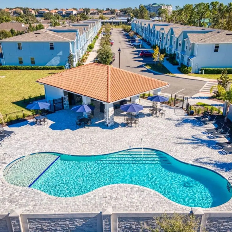 Luxury 5 Bedroom Home for 12 Guests