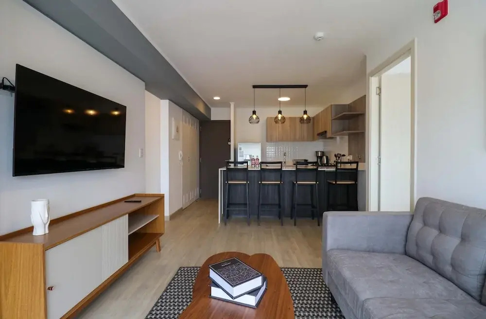 w Engaging 2BR in the Heart of Barranco