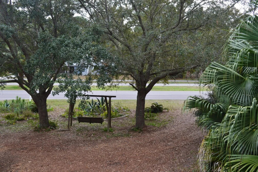 Beach Boho - Pet Friendly! Prime Location Close To The Bird Sanctuary, Bike Path, Billy Goat Hole Boat Launch As Well As The Mobile Bay Ferry! 2 Bedroom Apts by Redawning