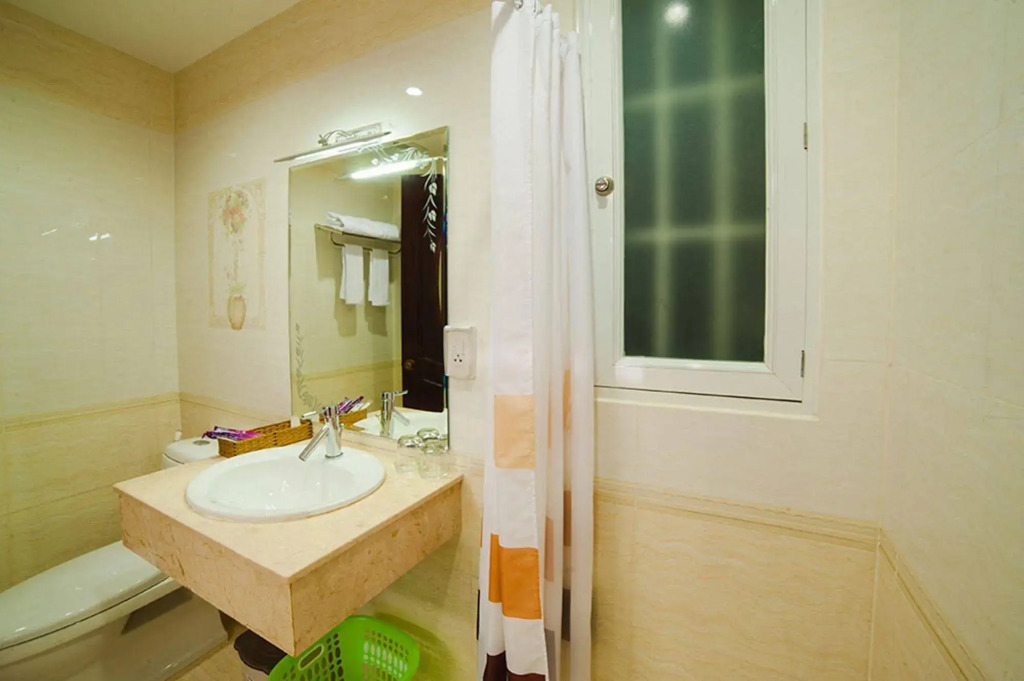 Lucky Star Hotel 266 De Tham