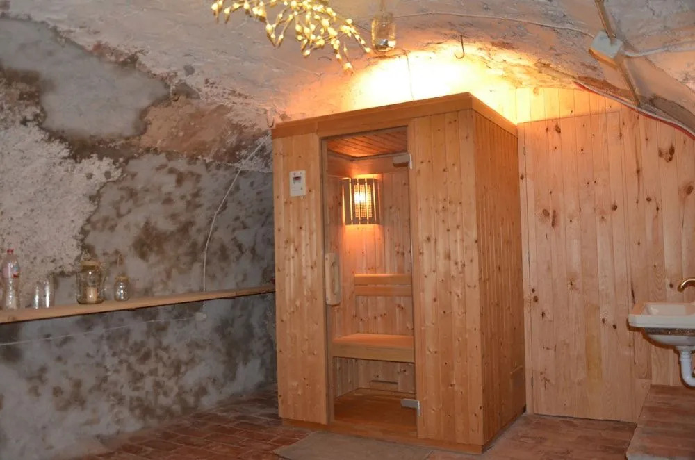 Hostal la Salut de Terrades