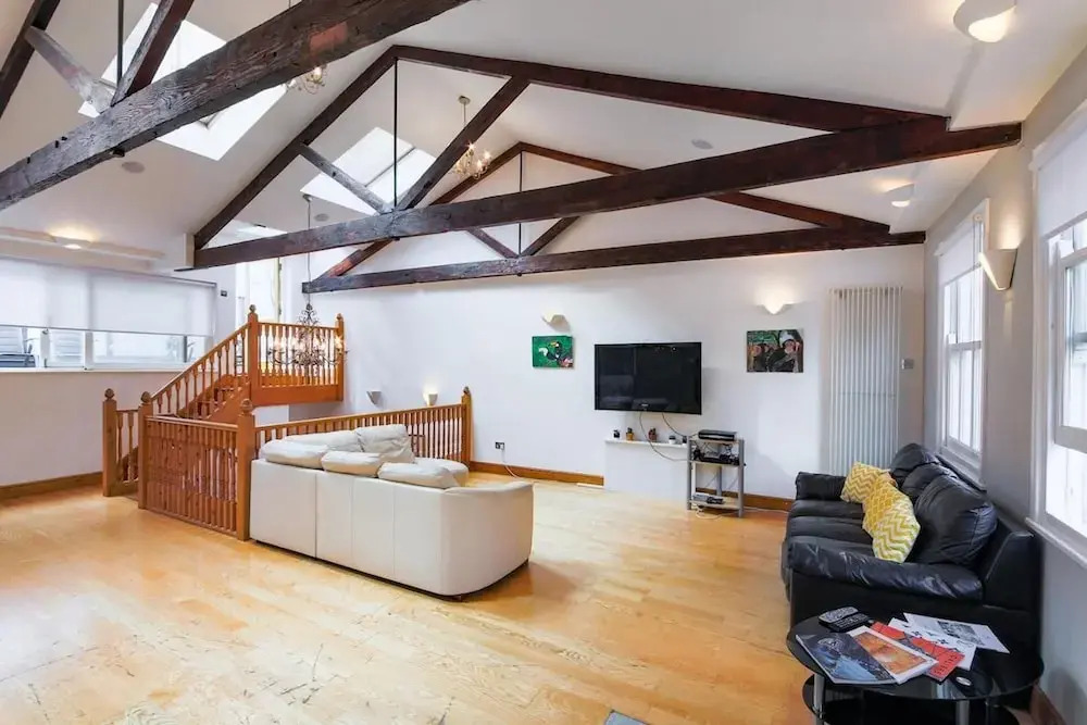 Specious Family Kensington 5-bed House, Sleeps 10