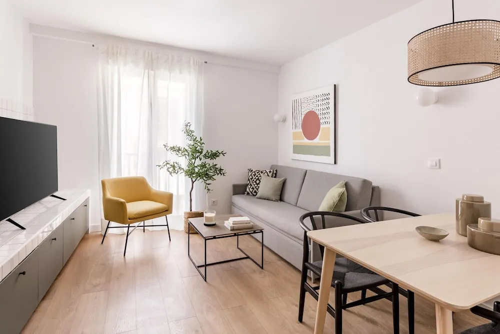 Madrid Sur Apartments by Olala Homes