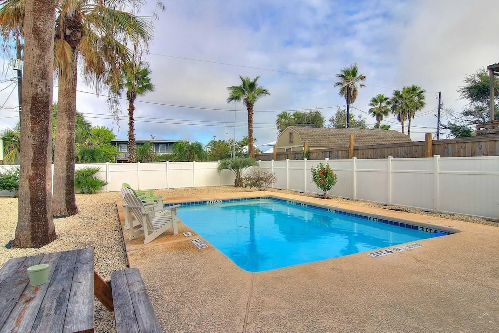 Trojan Paradise - 4 Br Home
