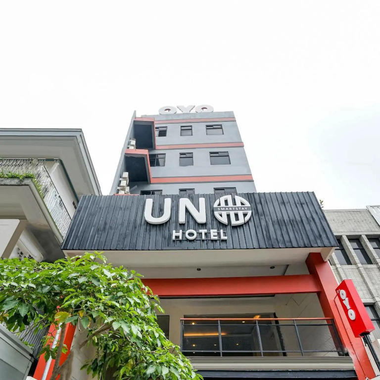 Uno Hotel