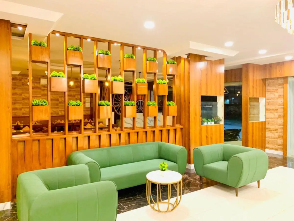 Hotel oak by Mega Groups