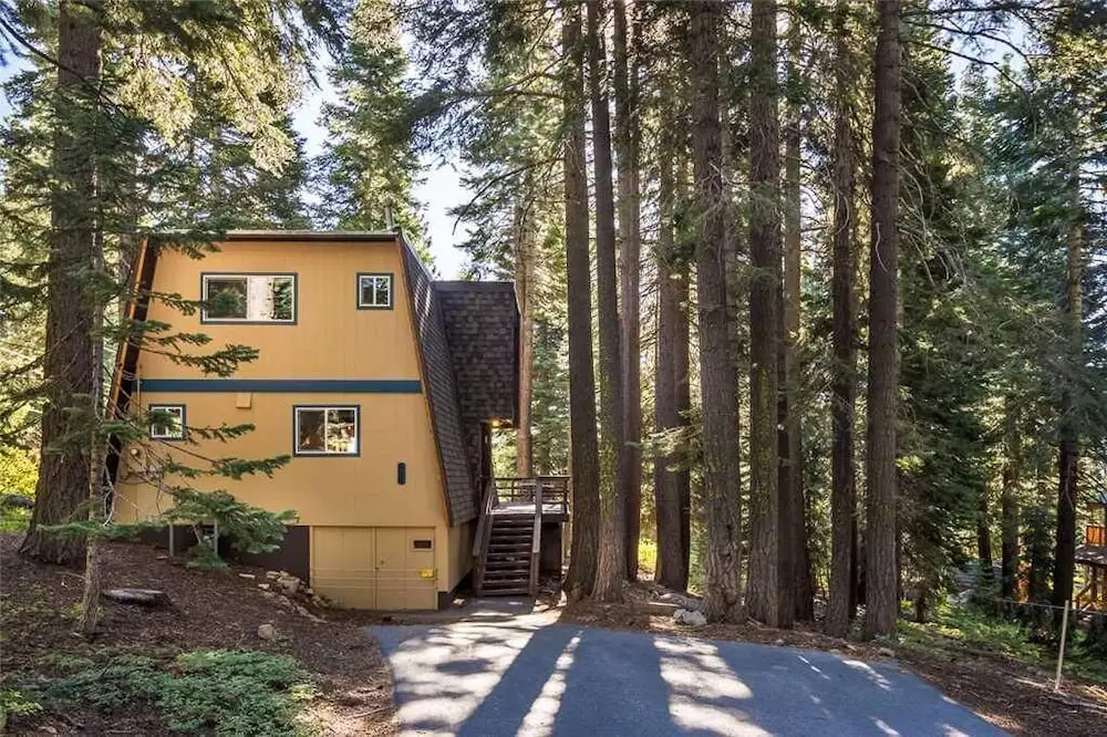 Private Beach Access, Renovated, Pet Friendly Cabin - "pine Cone Haven" #108