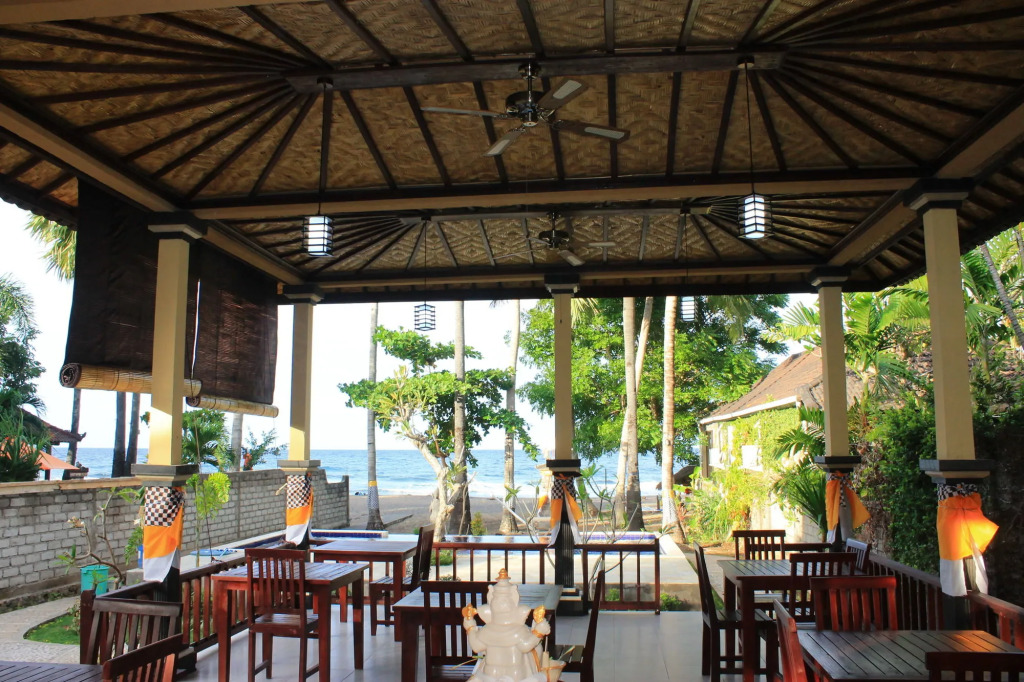 Bintang Beach Villa