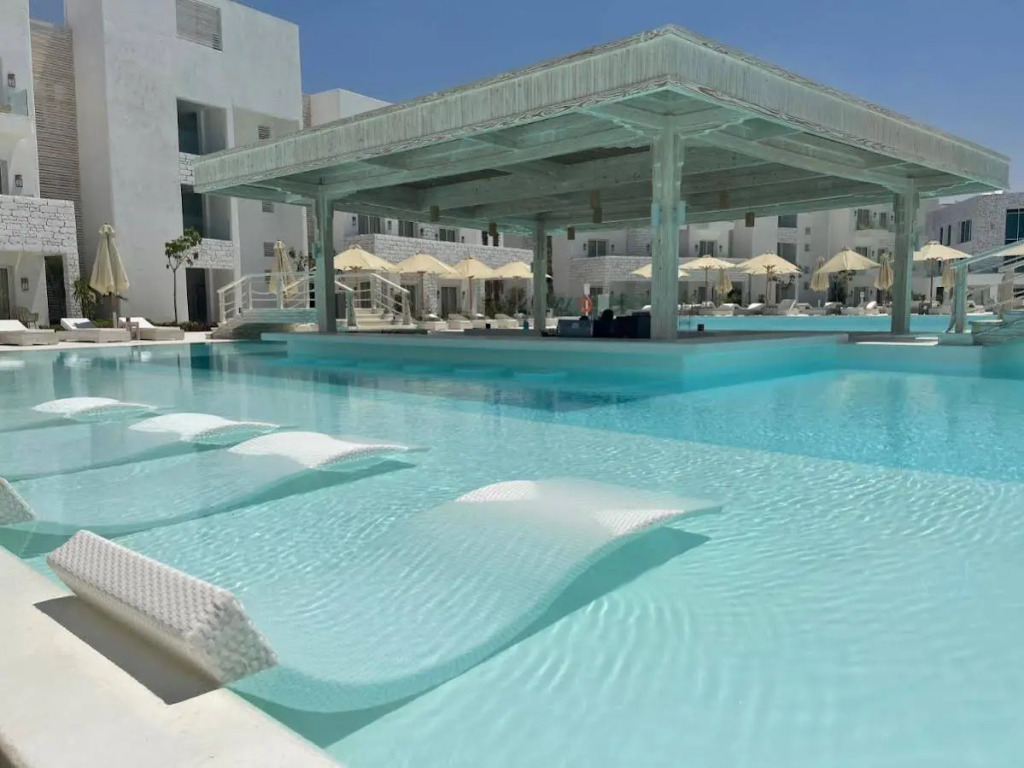 Tanoak Resort