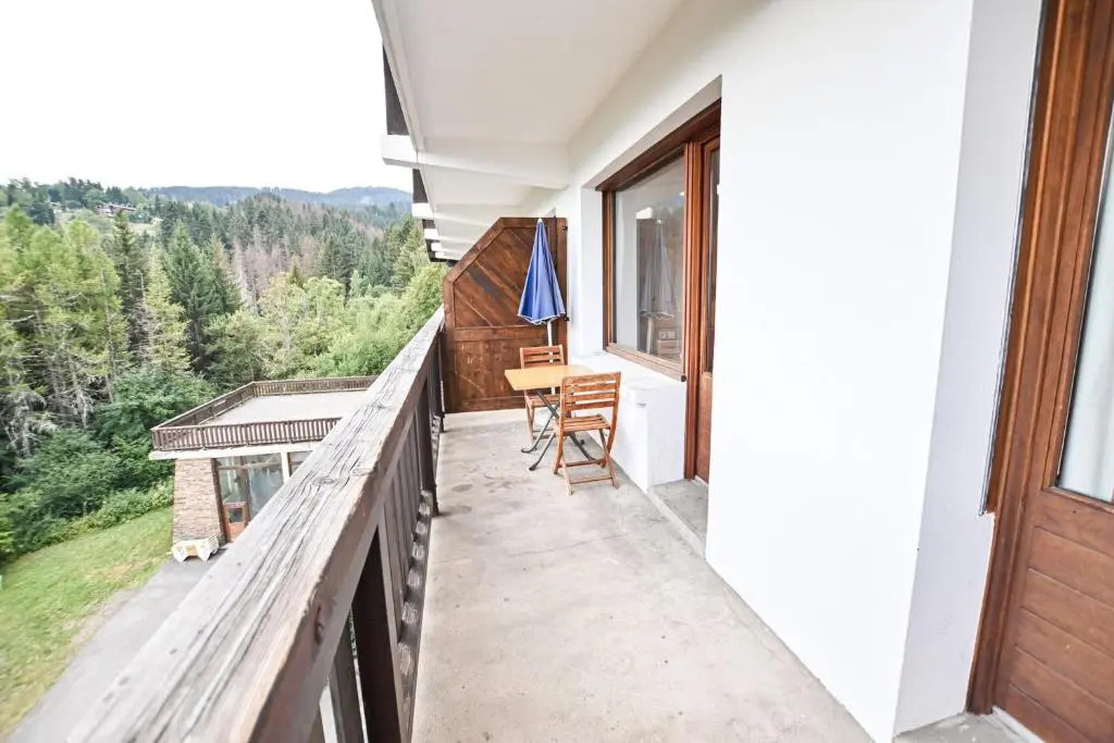 BRIGHT 45 m with VIEW of the Mont-Blanc