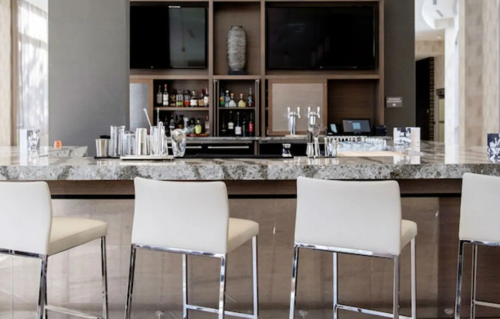 AC Hotel by Marriott Cincinnati at The Banks