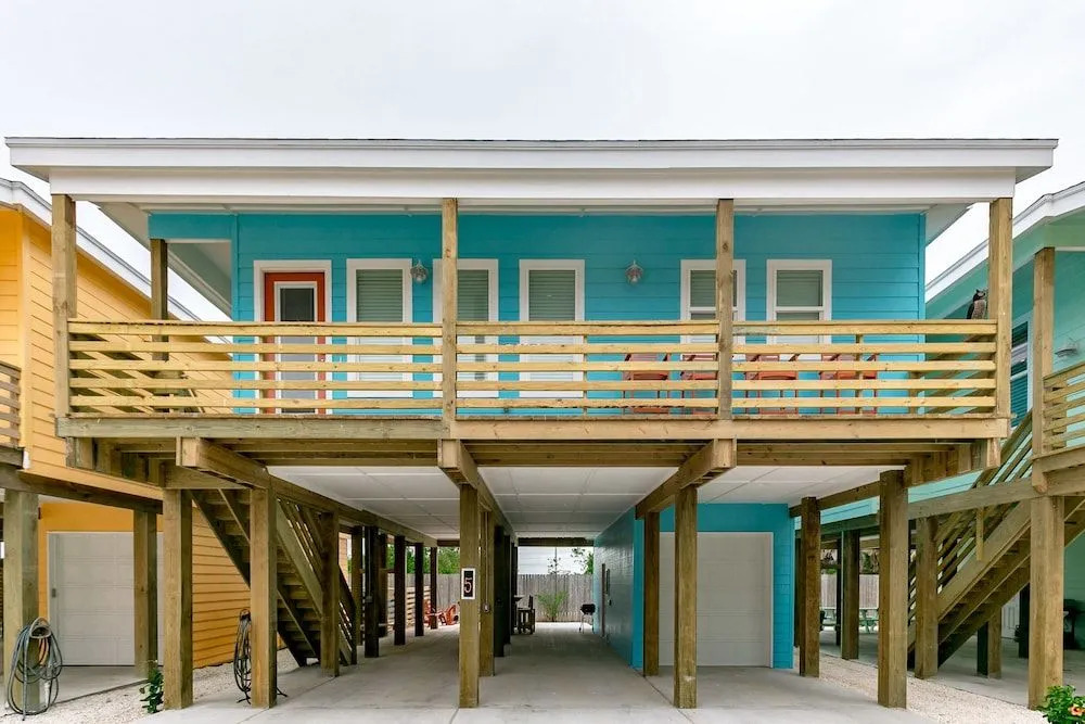 SeaEsta Brand New Bright and Beachy Port A Home by RedAwning