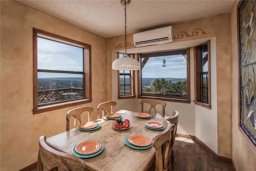 Lindleys Valley View - Three Bedroom Cabin