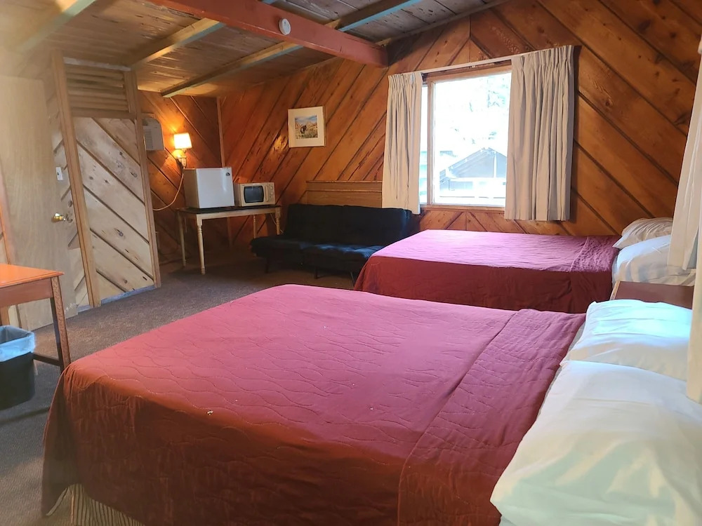 Bigfoot Motel