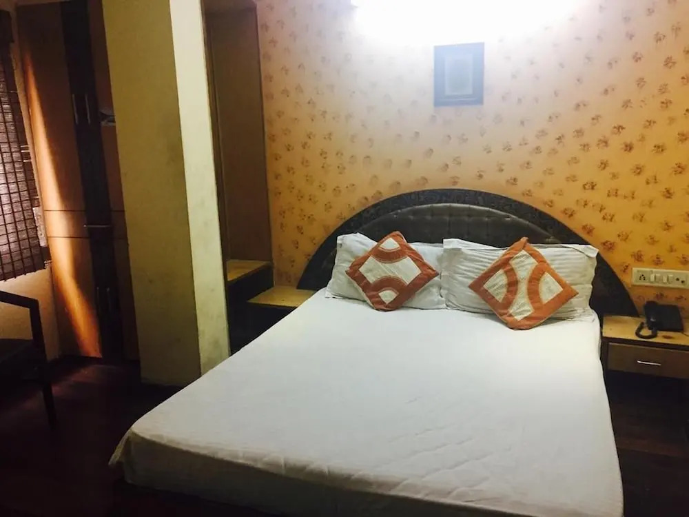 Luvyrooms Budget Paharganj 188