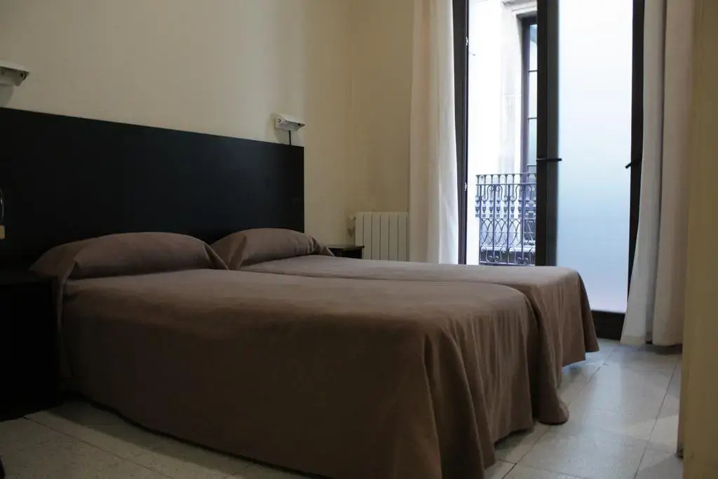 Hostal Baires