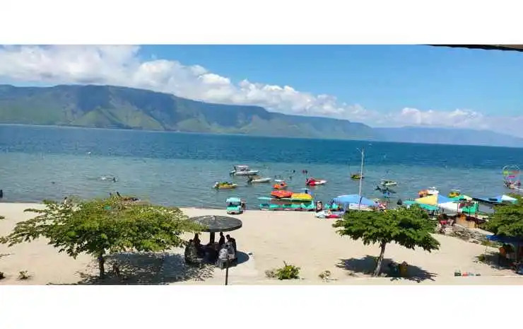 Hotel Raja Samosir