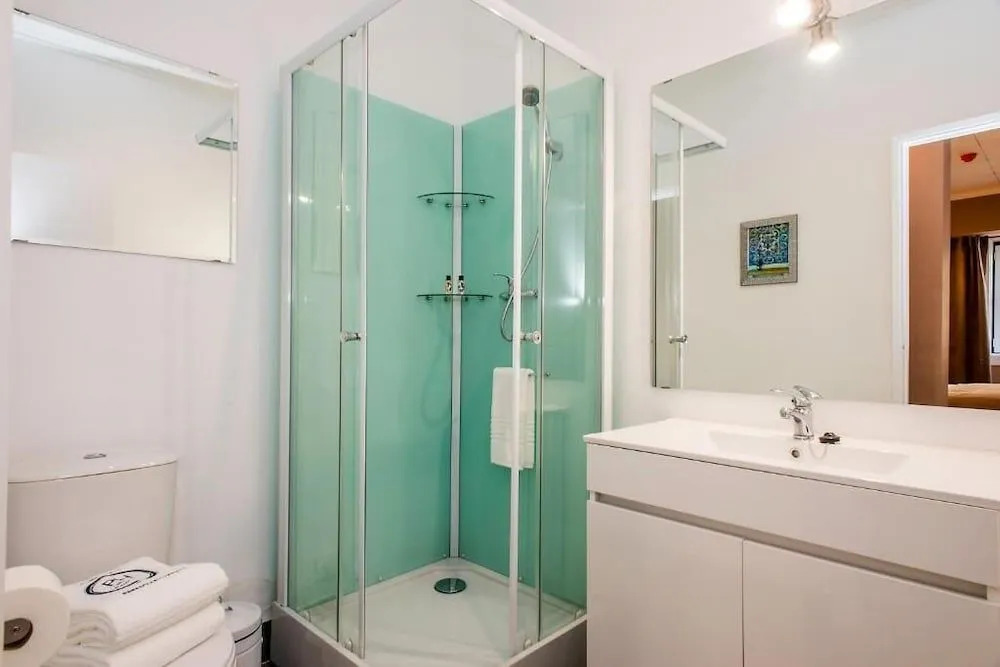 PH Downtown Suites