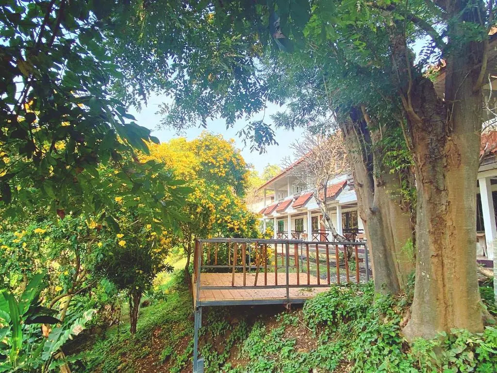Duenshine Resort