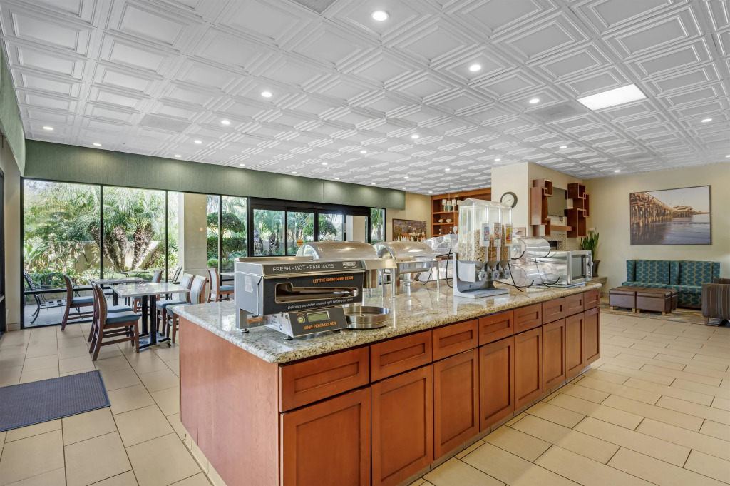 Best Western Plus South Coast Inn