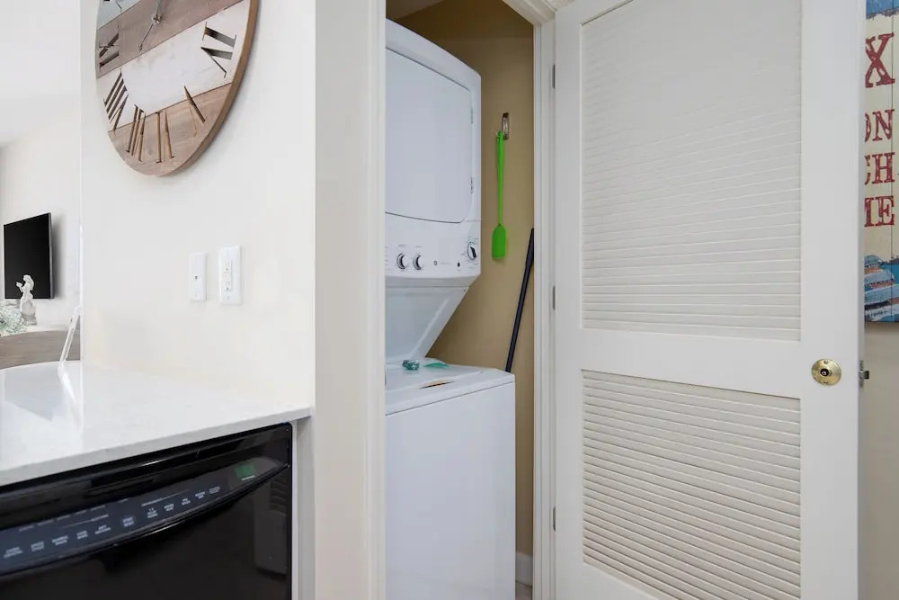 Water Park On-site! 2 Beachfront Master Suites! Corner Balcony Views!