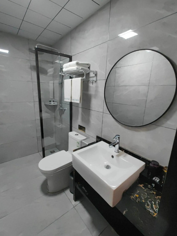 Fangcheng Zhongxuan Element Hotel
