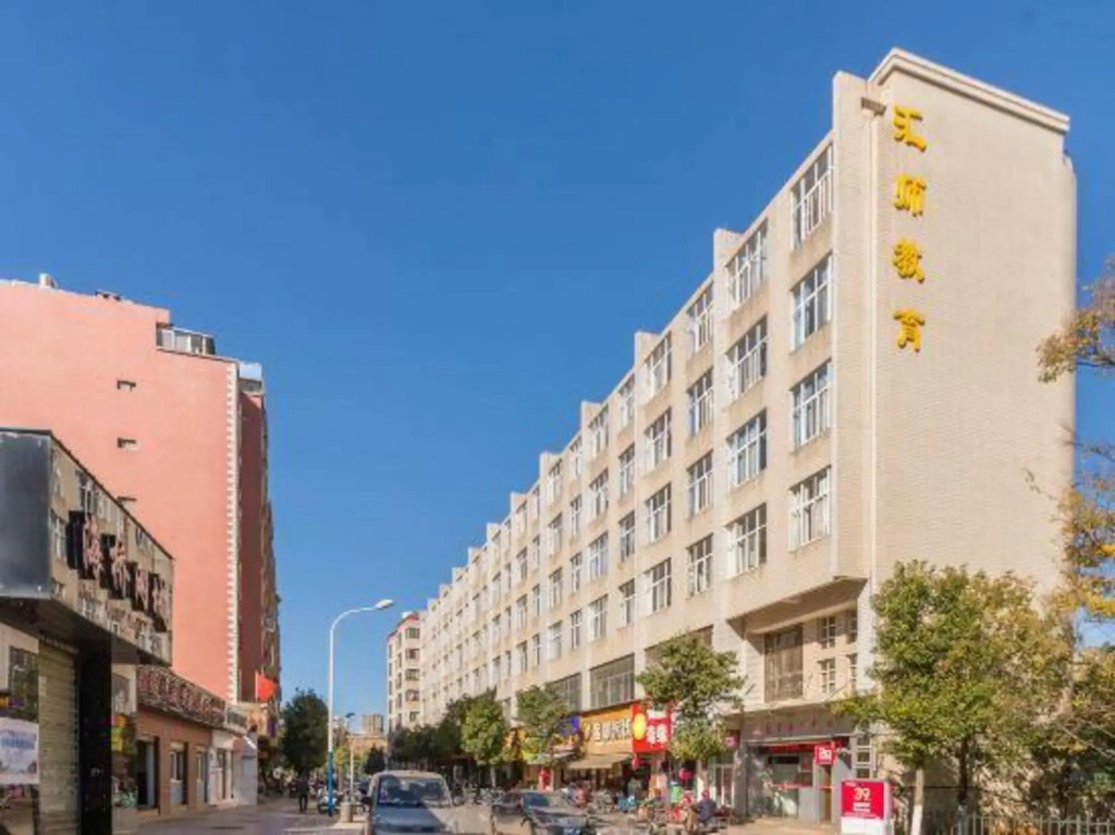 Lianhua Xiaozhu Apartment Hostel