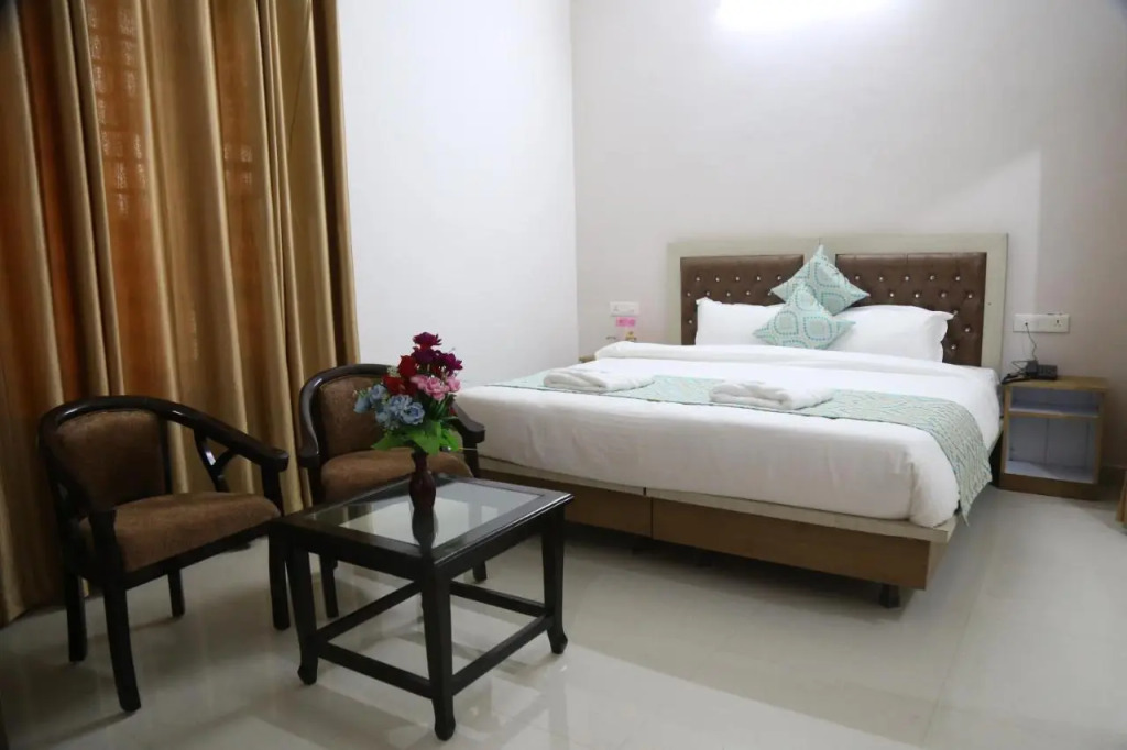 Hotel Yog Tapovan
