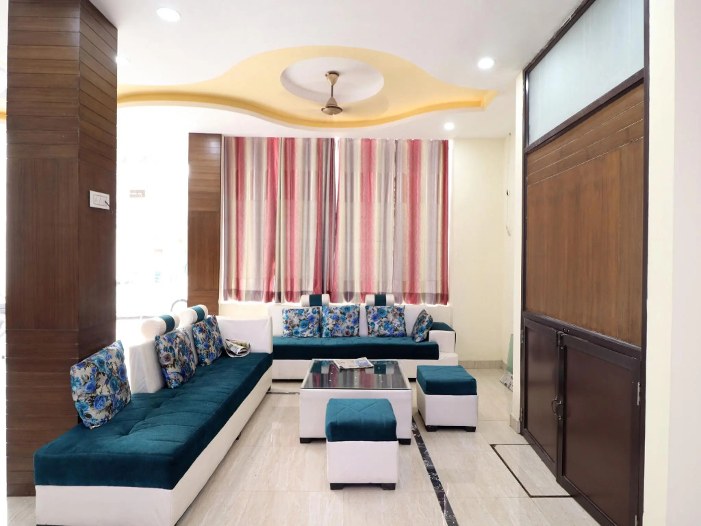 Hotel kb Square Near Chandigarh Railway Station