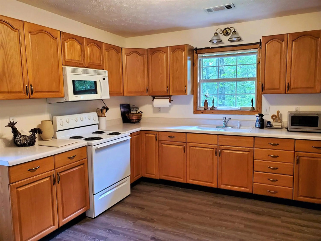 Ridge Retreat at Hearthstone Cabins and Camping - Pet Friendly