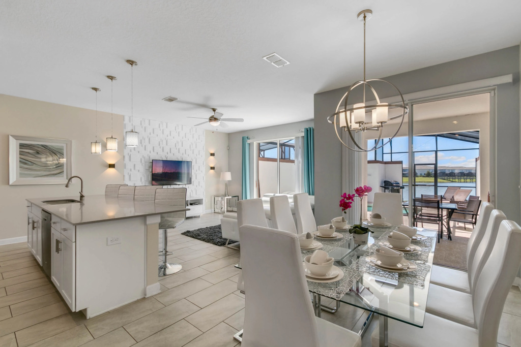 4 Bedrooms 3 Bathrooms Storey Lake 4863 Rc