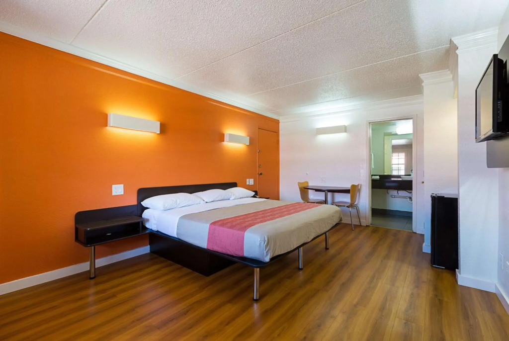 Motel 6-Dallas, TX - Market Center