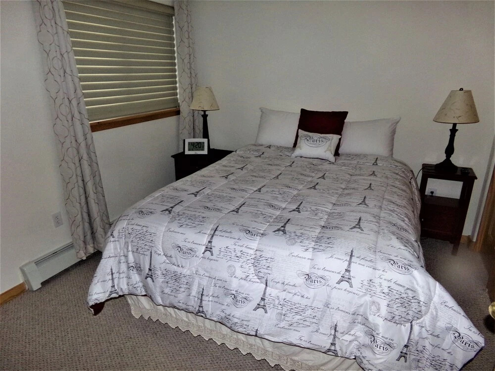 WHKM Watch Hill 2 bed 2 bath