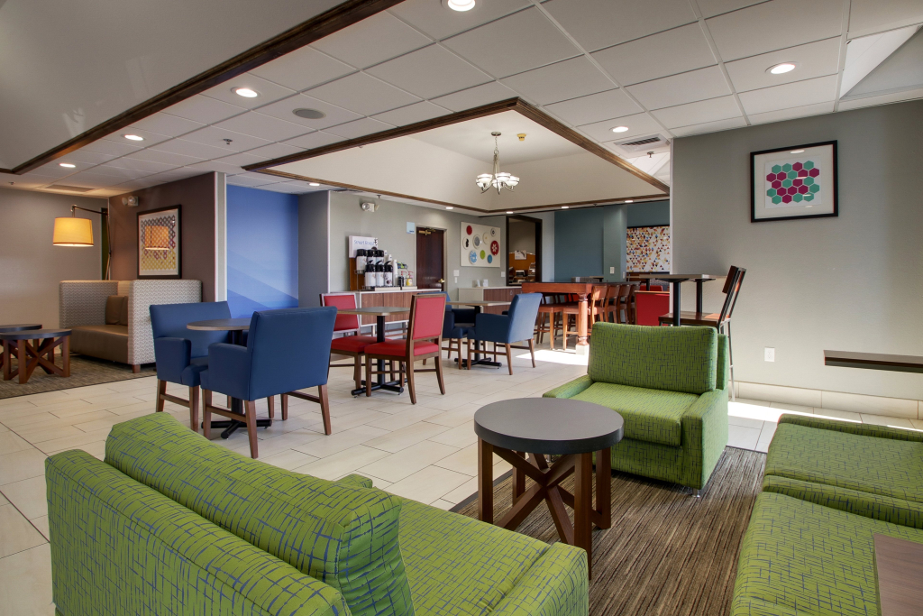 Holiday Inn Express & Suites Lebanon by IHG