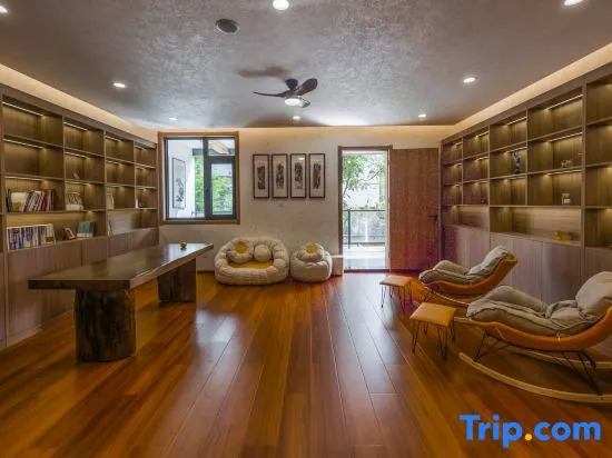 Xi'an Baishiyunju Homestay (Qinling Wildlife Park Branch)
